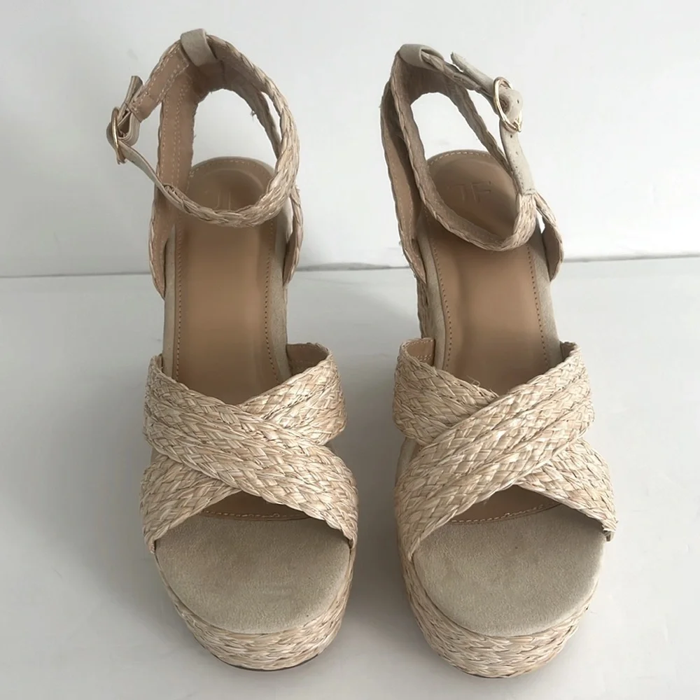 JustFab step out